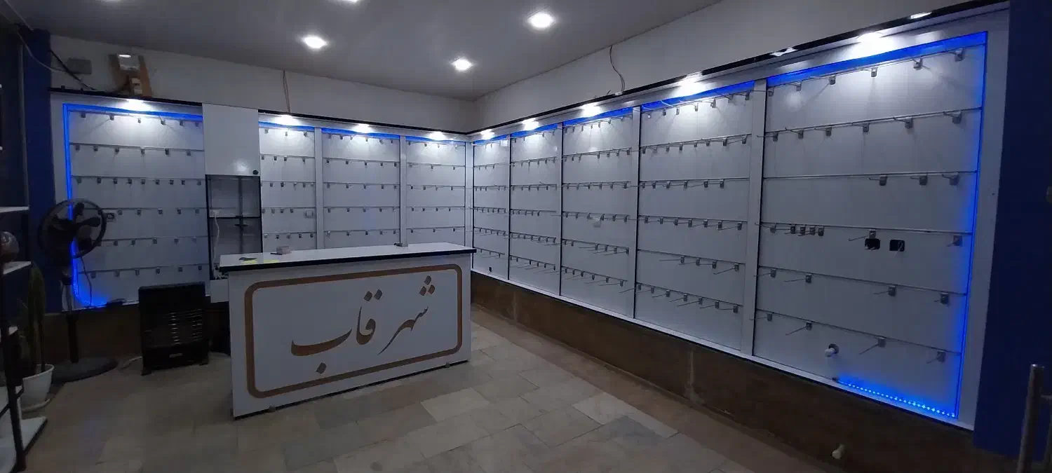 دکور مغازه سیخی با میز پیشخوان و استند ام دی اف|فروشگاه و مغازه|چالوس, |دیوار