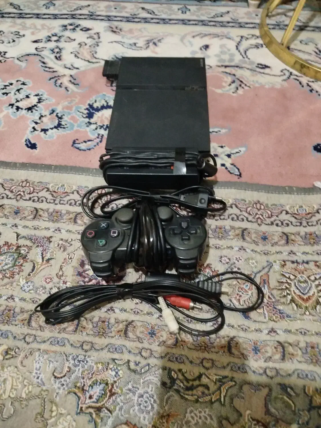 یک عدد پلستیشن دو با دو دسته سالم  با کارت حافظه|کنسول، بازی ویدئویی و آنلاین|زاهدان, |دیوار