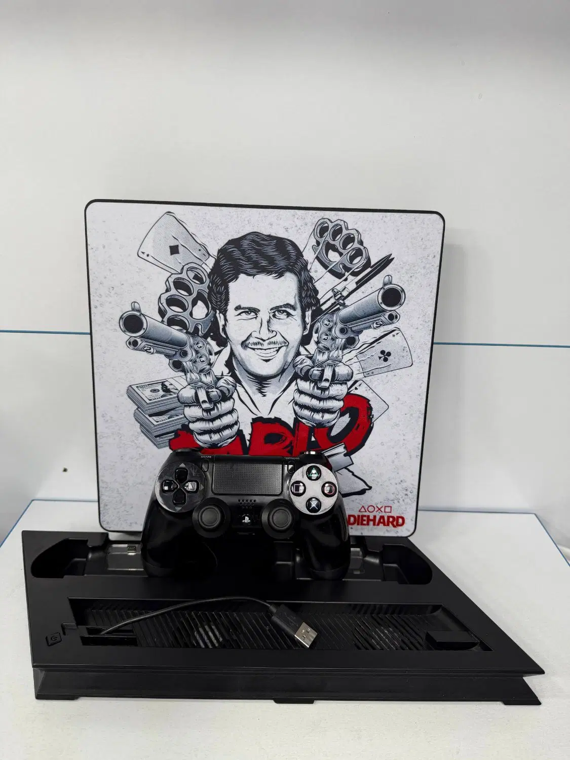PS4‌|کنسول، بازی ویدئویی و آنلاین|اندیشه, اندیشه فاز ۱|دیوار