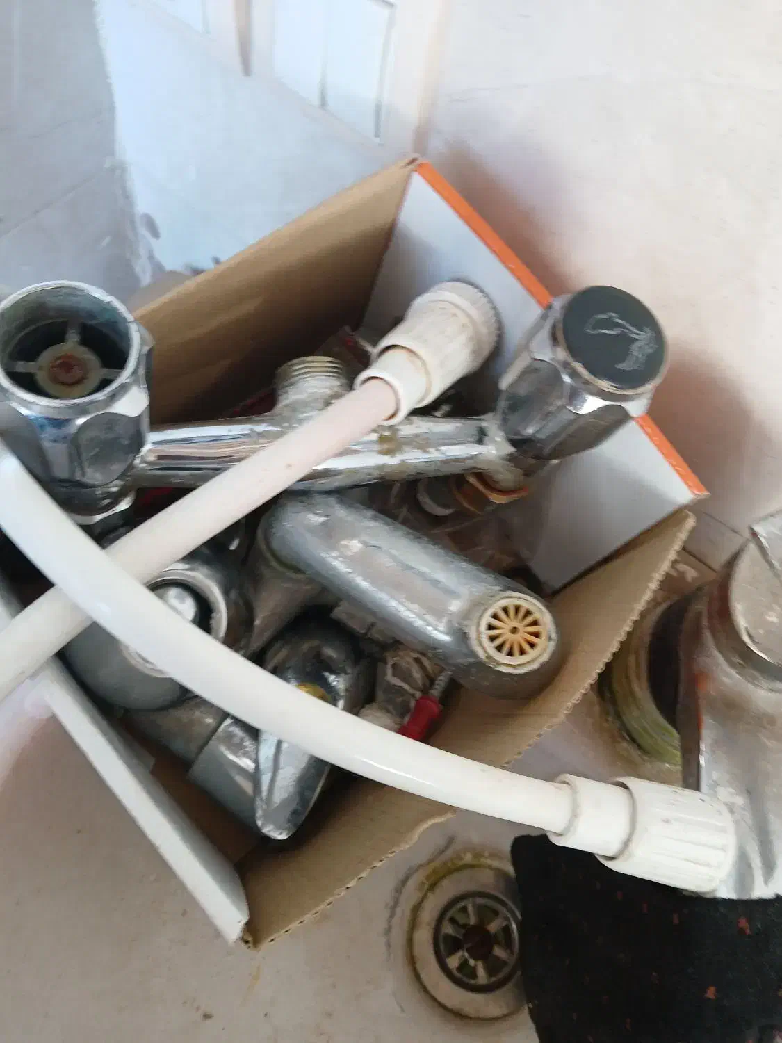 شیرحماموشیردستشویی.قابلاستفاده|لوازم سرویس بهداشتی|مشگین شهر, |دیوار