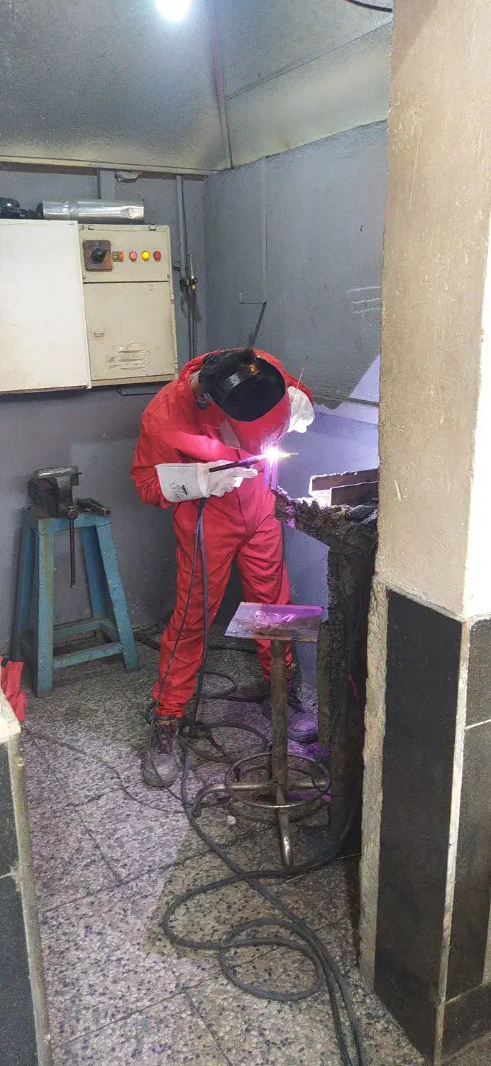 جوشکاری، فلاشینگ ، جوشکاری CO2، دکور فلزی|خدمات پیشه و مهارت|شیراز, ارم|دیوار