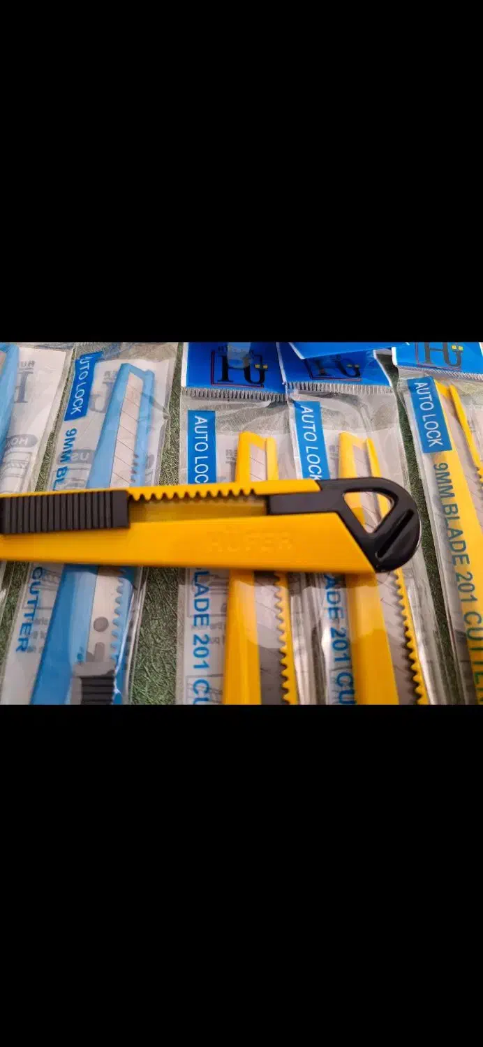 کاتر یا تیزبر فلزی و پلاست|لوازم التحریر|سنندج, |دیوار