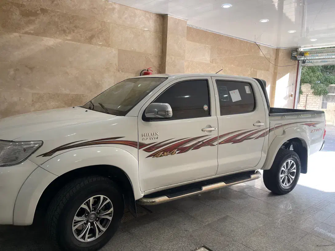 هایلوکس مدل ۲۰۱۲بلند ماشین خیلی تمیزه|خودرو سواری و وانت|زاهدان, |دیوار