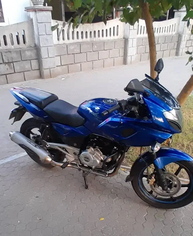 پالس ۲۲۰|موتورسیکلت|بندر انزلی, عباس آباد|دیوار