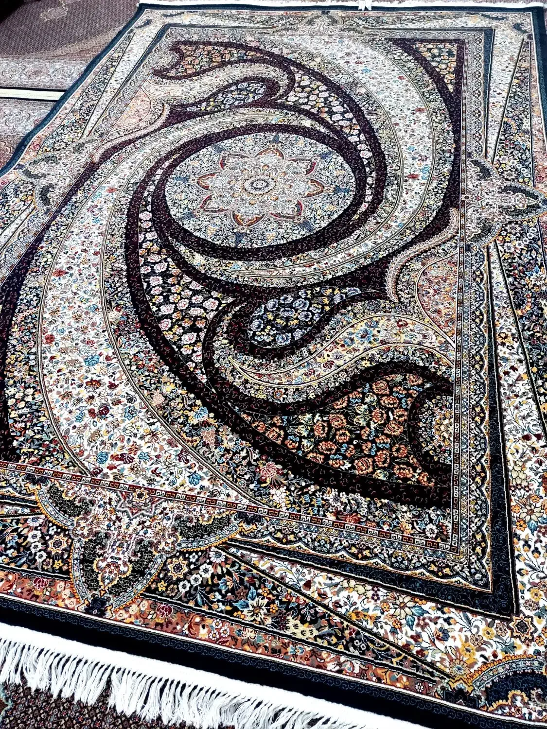 یک جفت فرش ۶متری ۷۰۰شانه تراکم ۳۰۰۰درحدنو|فرش|تبریز, |دیوار