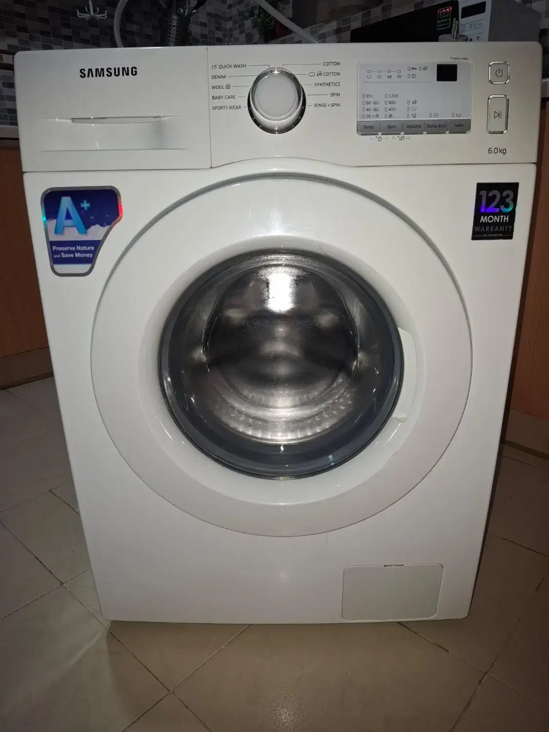 ماشین لباسشویی ۶کیلویی|ماشین لباسشویی و خشک‌کن لباس|اصفهان, چشمه باقرخان|دیوار