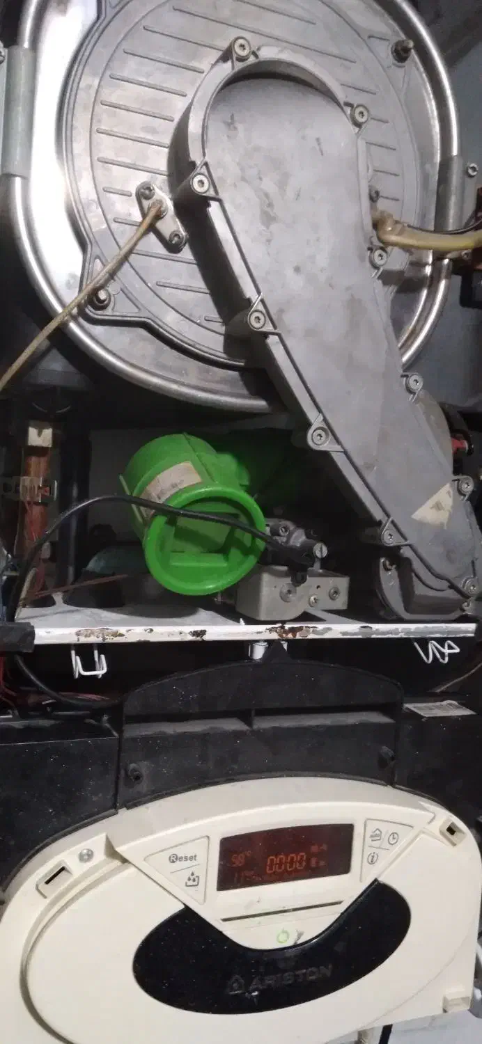 کلیه قطعات پکیج پرمیوم آریستون|آبگرمکن، پکیج، شوفاژ|کرج, باغستان|دیوار