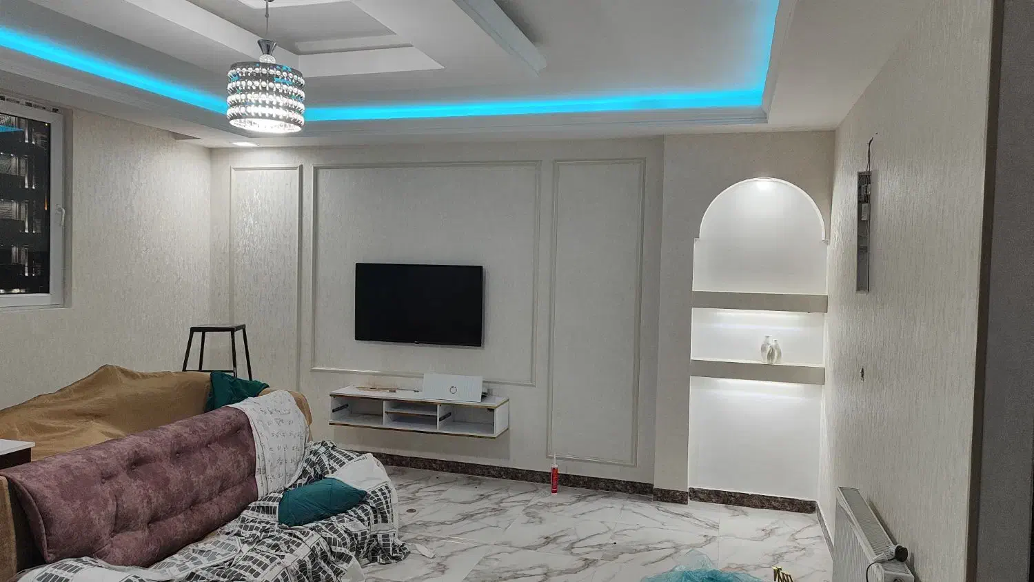 نصب و اجرا قرنیز و قابندی ، ترموال و ترمود . ماربل|خدمات پیشه و مهارت|هشتگرد, فاز ۱ مهستان|دیوار