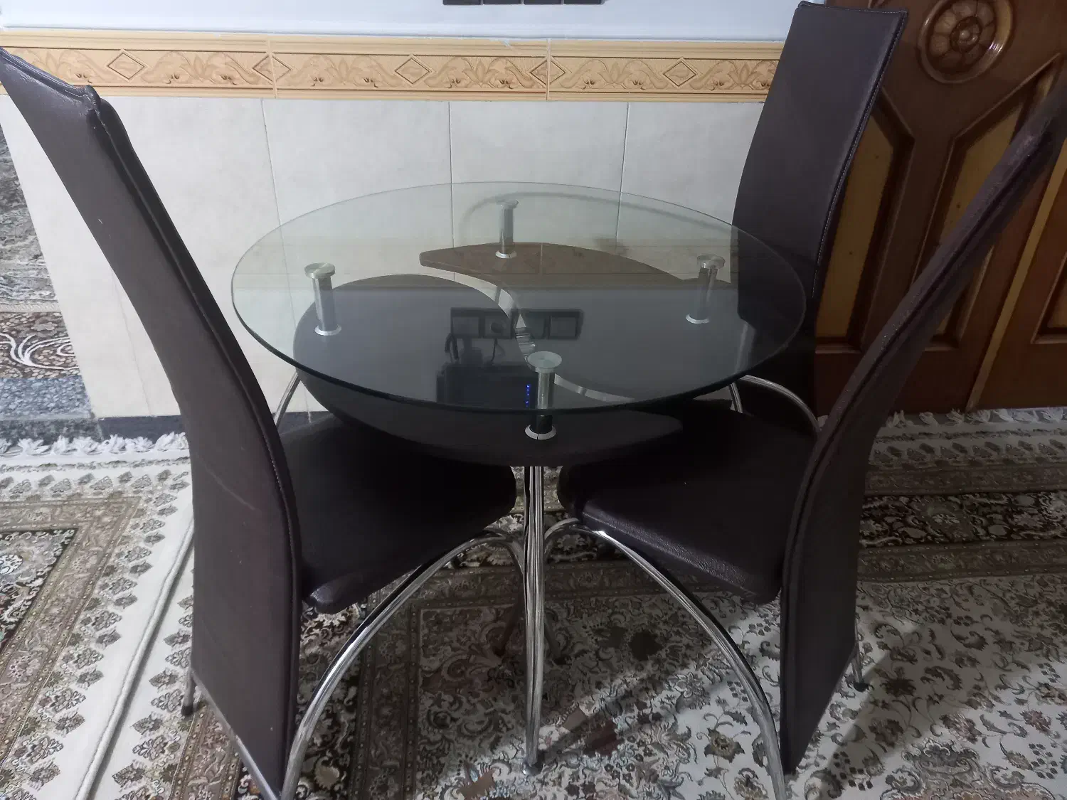 میز غذاخوری|میز و صندلی غذاخوری|همدان, |دیوار