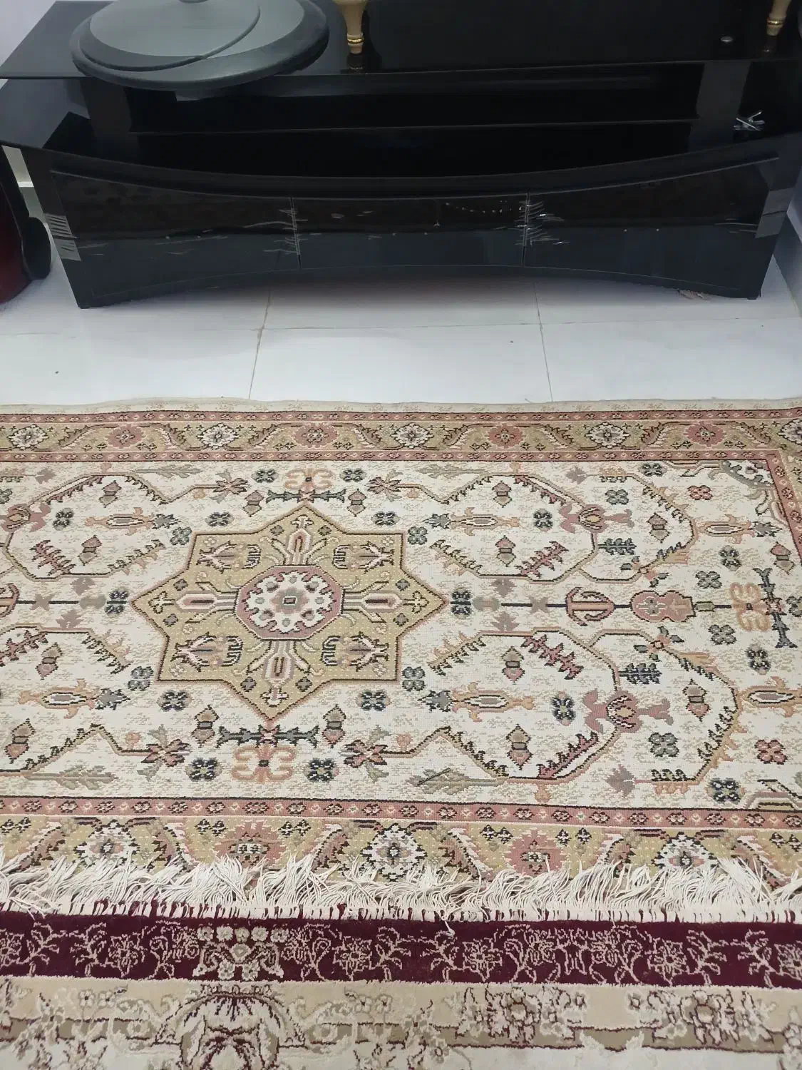 میزز تلویزیون صحیح وسالم|میز تلویزیون|مشهد, حضرت حجت|دیوار