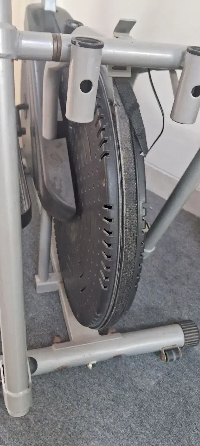 دوچرخه ثابت .هوازی|تجهیزات ورزشی|قم, حاج زینل|دیوار