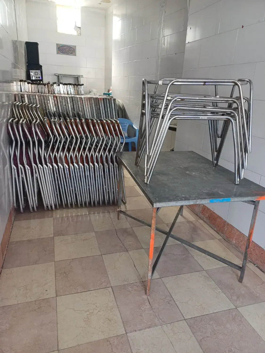فروش میز گالوانیزه و میز عسلی تعداد بالا. زارع|میز و صندلی غذاخوری|فیروزآباد (لرستان), |دیوار
