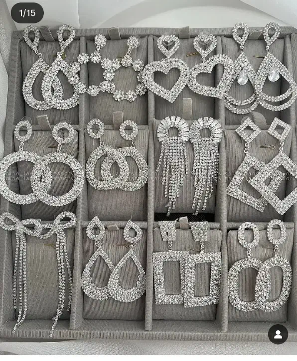 کلکسیون گوشواره و گردنبند|زیورآلات و اکسسوری|دورود, |دیوار