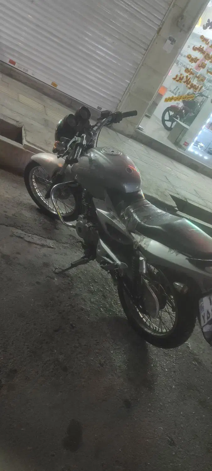 موتور پالس پولسار مدل ۸۳|موتورسیکلت|اندیشه, اندیشه فاز ۱|دیوار