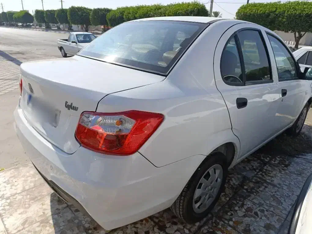 ساینا مدل 402اس|خودرو سواری و وانت|خورموج, |دیوار