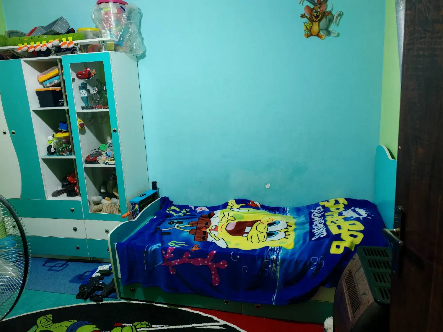 سرویس خواب کودک تخت و کمدو پاتختی|تخت و سرویس خواب|گرگان, |دیوار