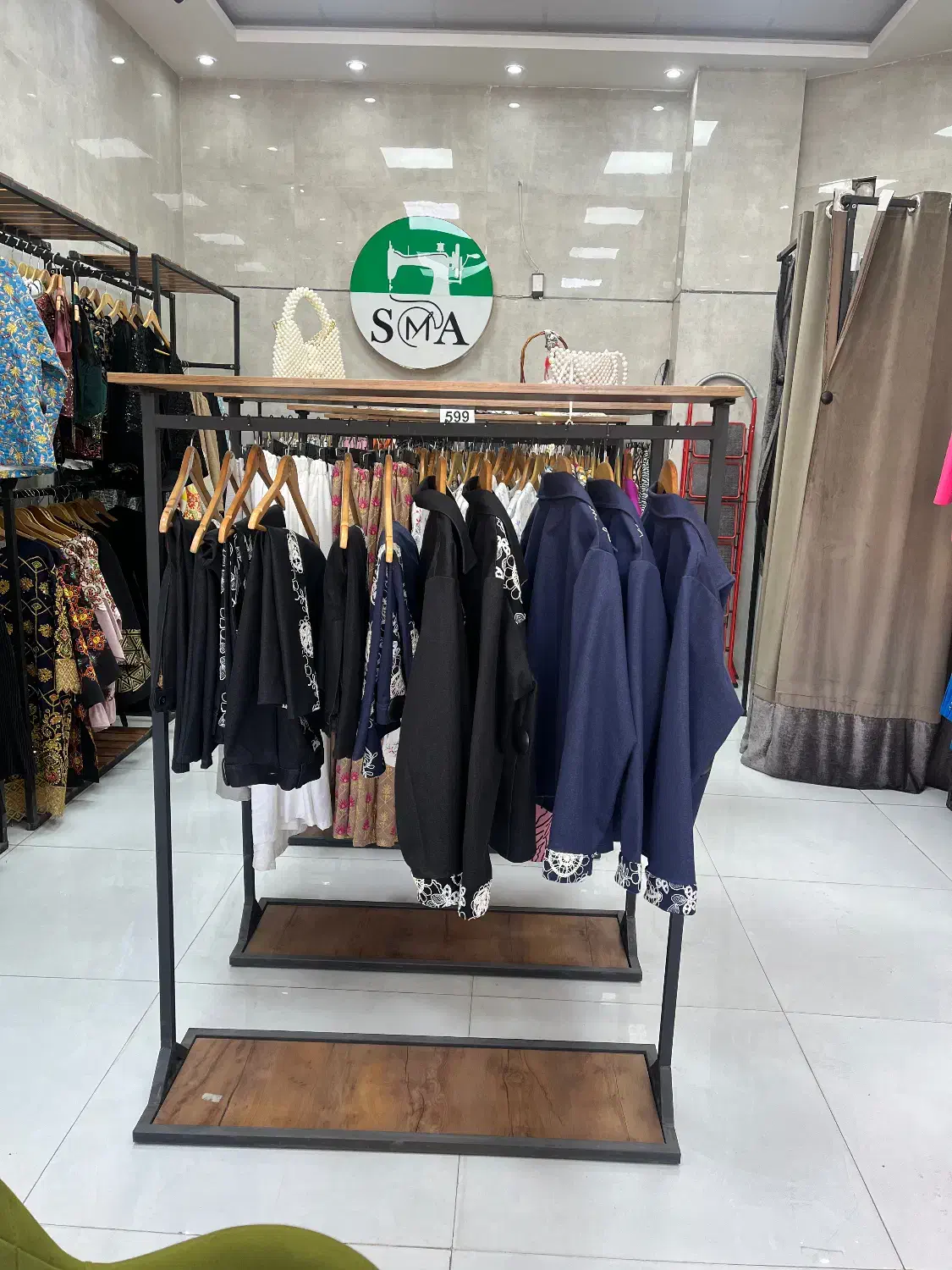 مانکن و رگال|فروشگاه و مغازه|شاهین‌شهر, خانه کارگر|دیوار