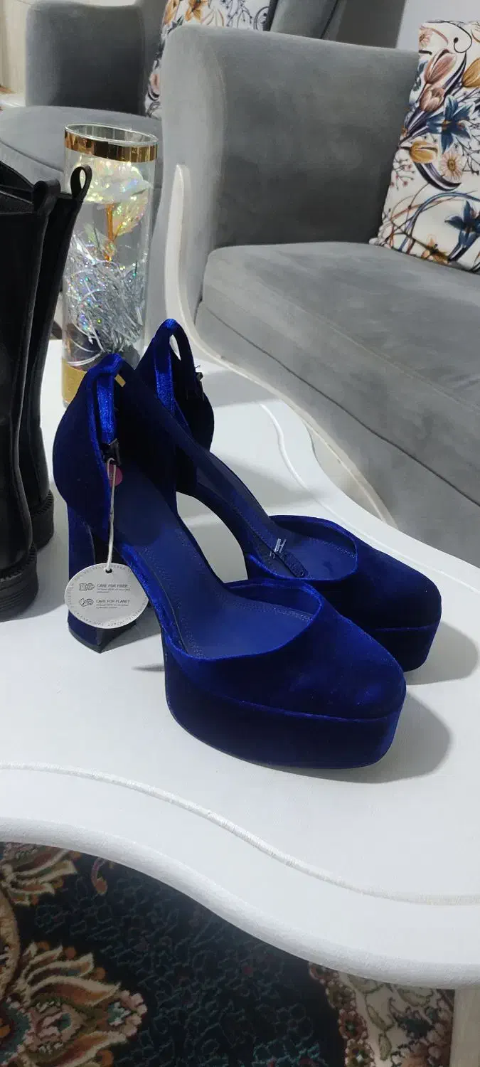 دو جفت کفش سایز ۳۸|کیف، کفش، کمربند|قرچک, باقرآباد|دیوار