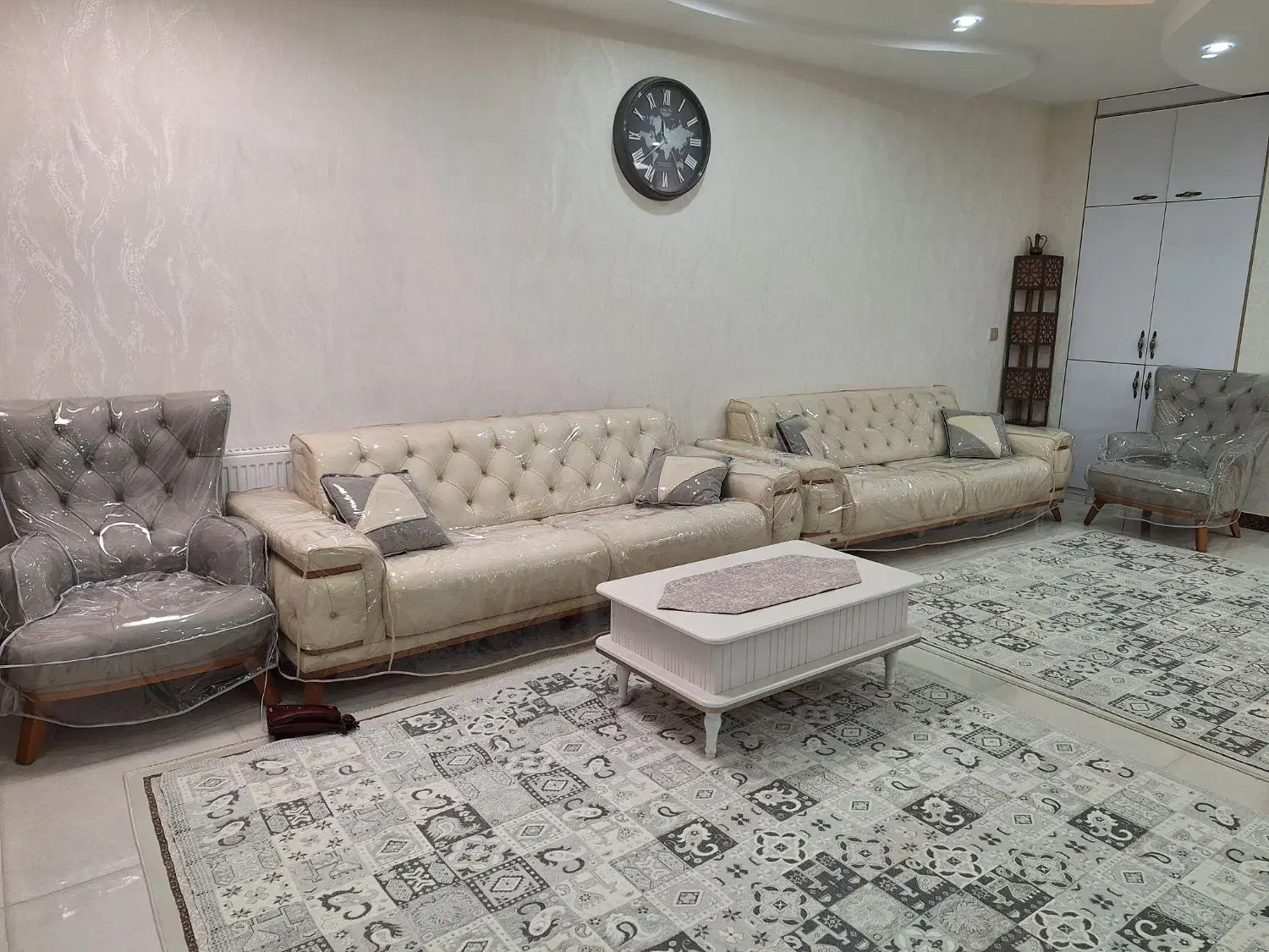 مبل ۸نفره تخت خوابشو|مبلمان خانگی و میز عسلی|پاکدشت, پاکدشت (مامازند)|دیوار