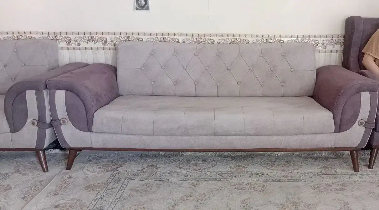 مبل راحتی ۸ نفره|مبلمان خانگی و میز عسلی|شیراز, شیشه‌گری|دیوار