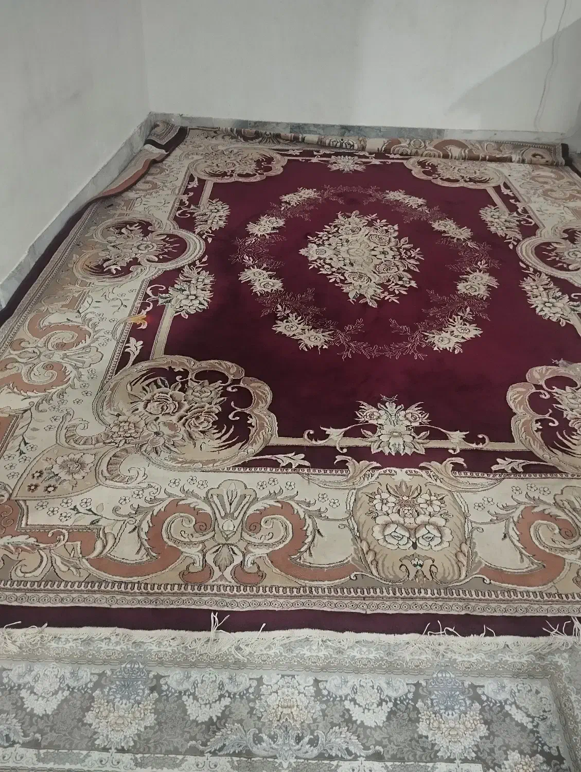 فرش ۱۲متری به قیمت ۳میلیون بفروش میرسد|فرش|سرپل ذهاب, |دیوار