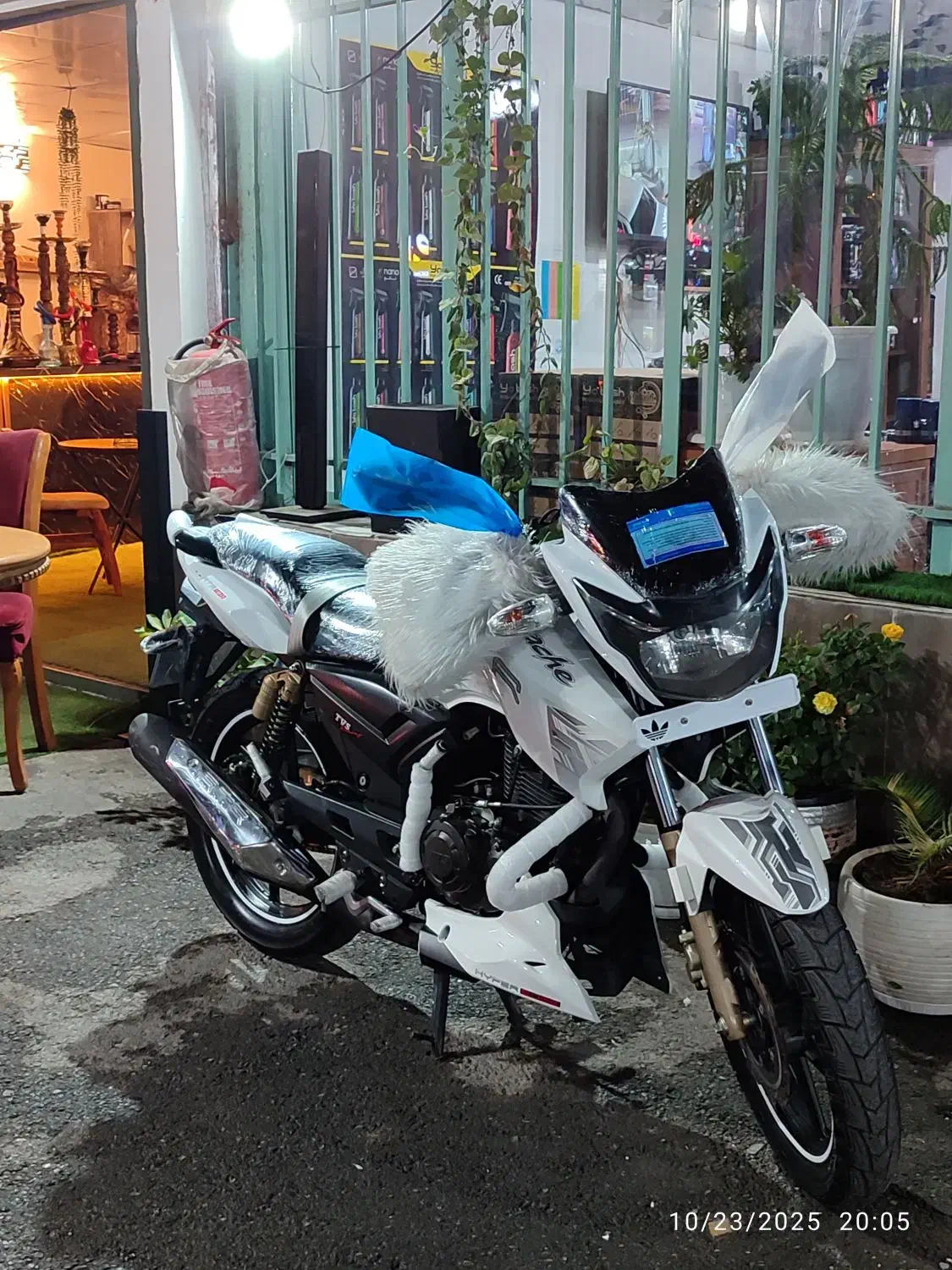 آپاچی ۱۸۰|موتورسیکلت|اندیشه, اندیشه فاز ۴|دیوار