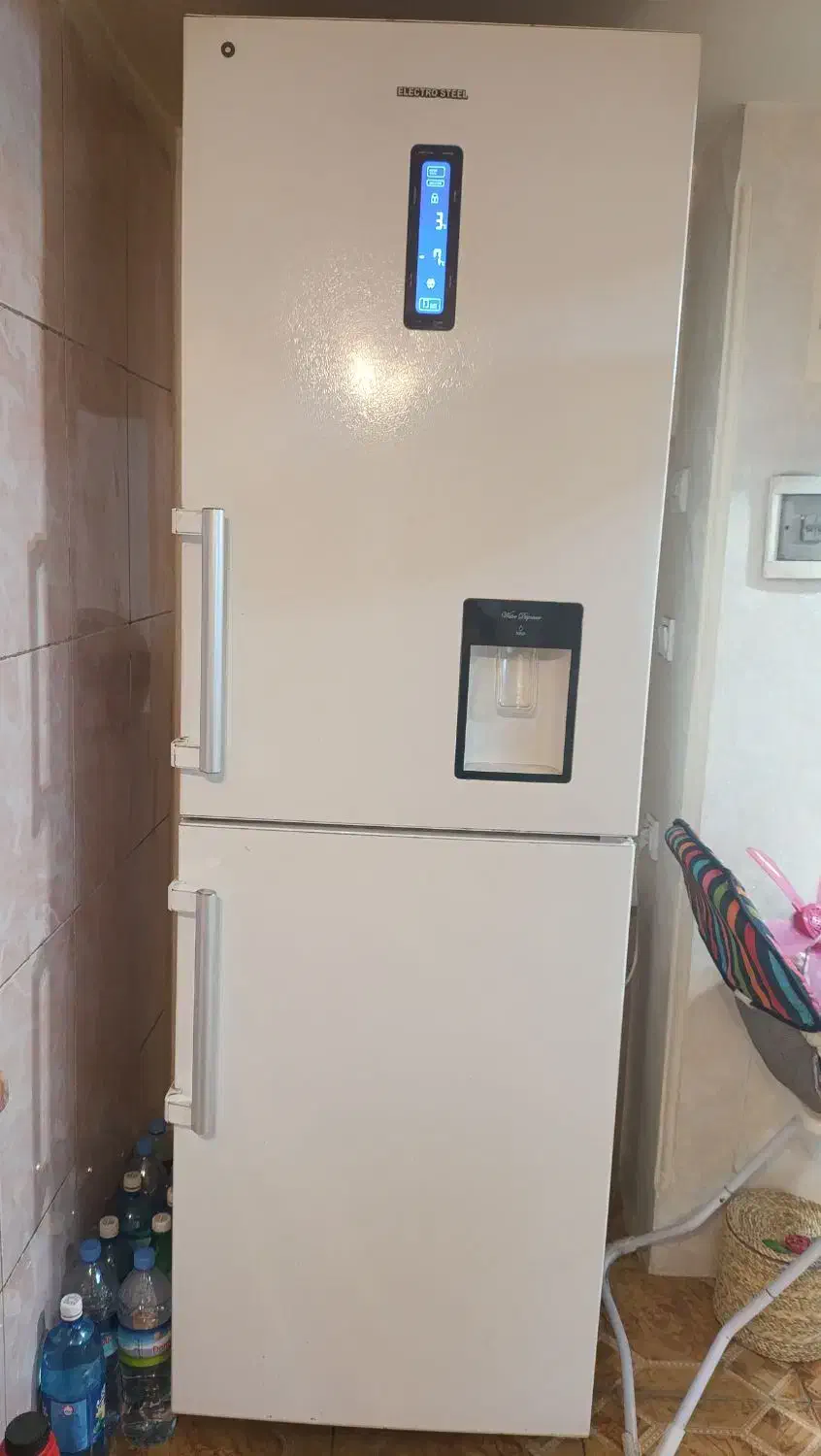 یخچال فریز دیجیتال الکترواستیل در حد نو|یخچال و فریزر|تهران, نجات اللهی|دیوار