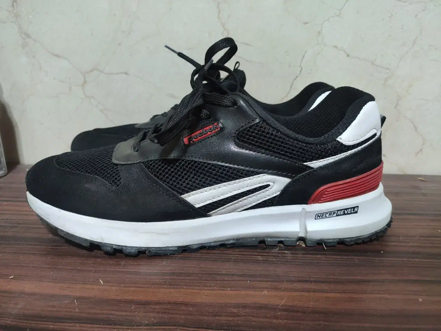 کفش ریبوک 43|کیف، کفش، کمربند|شاهین‌شهر, نظامی|دیوار