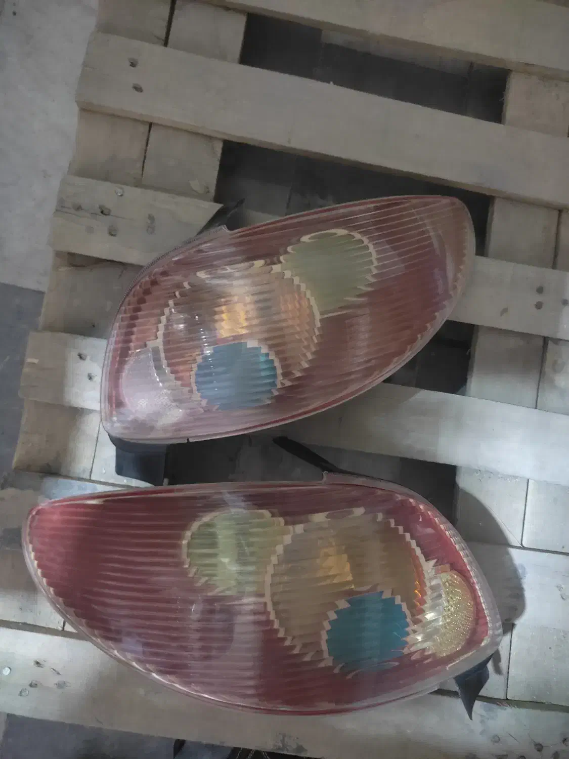 گلگیر و چراغ پژو ۲۰۶|قطعات یدکی و لوازم جانبی|زاهدان, |دیوار