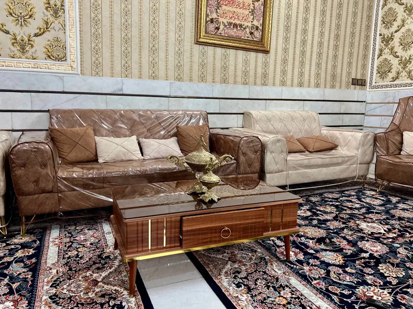 راحتی ۹ نفره در حد نو|مبلمان خانگی و میز عسلی|پیشوا, |دیوار