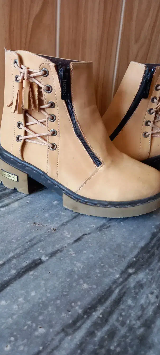 نیم بوت|کیف، کفش، کمربند|اسلام‌‌آباد غرب, |دیوار