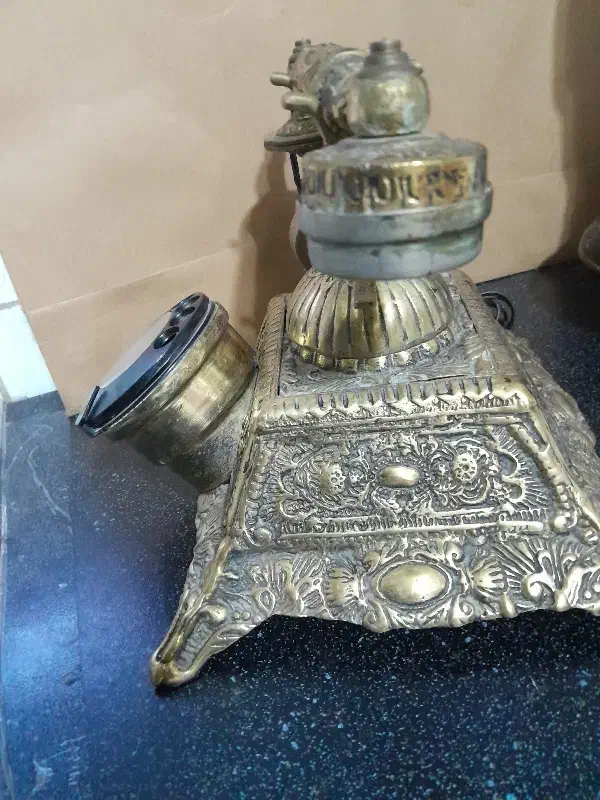 تلفن برنجی سینجر عتیقه|کلکسیون اشیاء عتیقه|اسلام‌شهر, شهرک مفیدی|دیوار