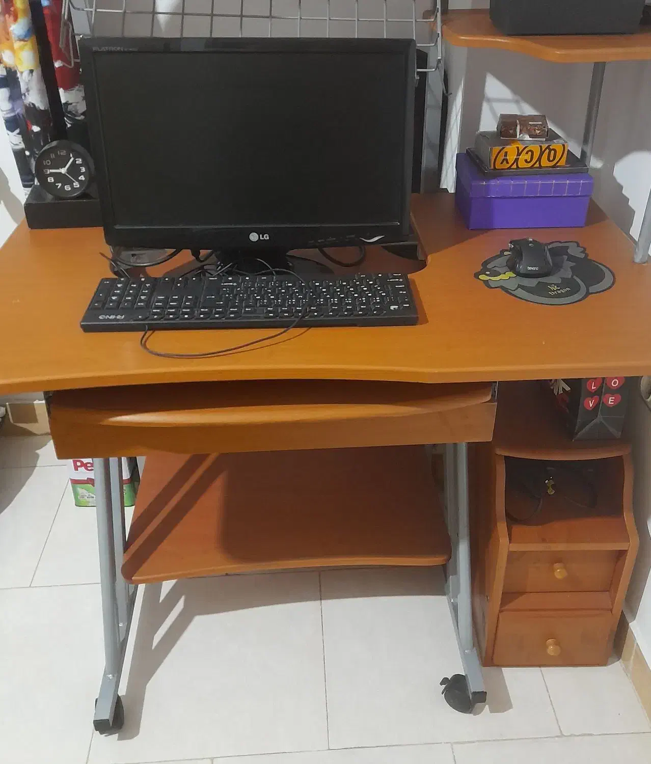 میز کامپیوتر و تحریر|میز تحریر و کامپیوتر|رشت, استادسرا|دیوار