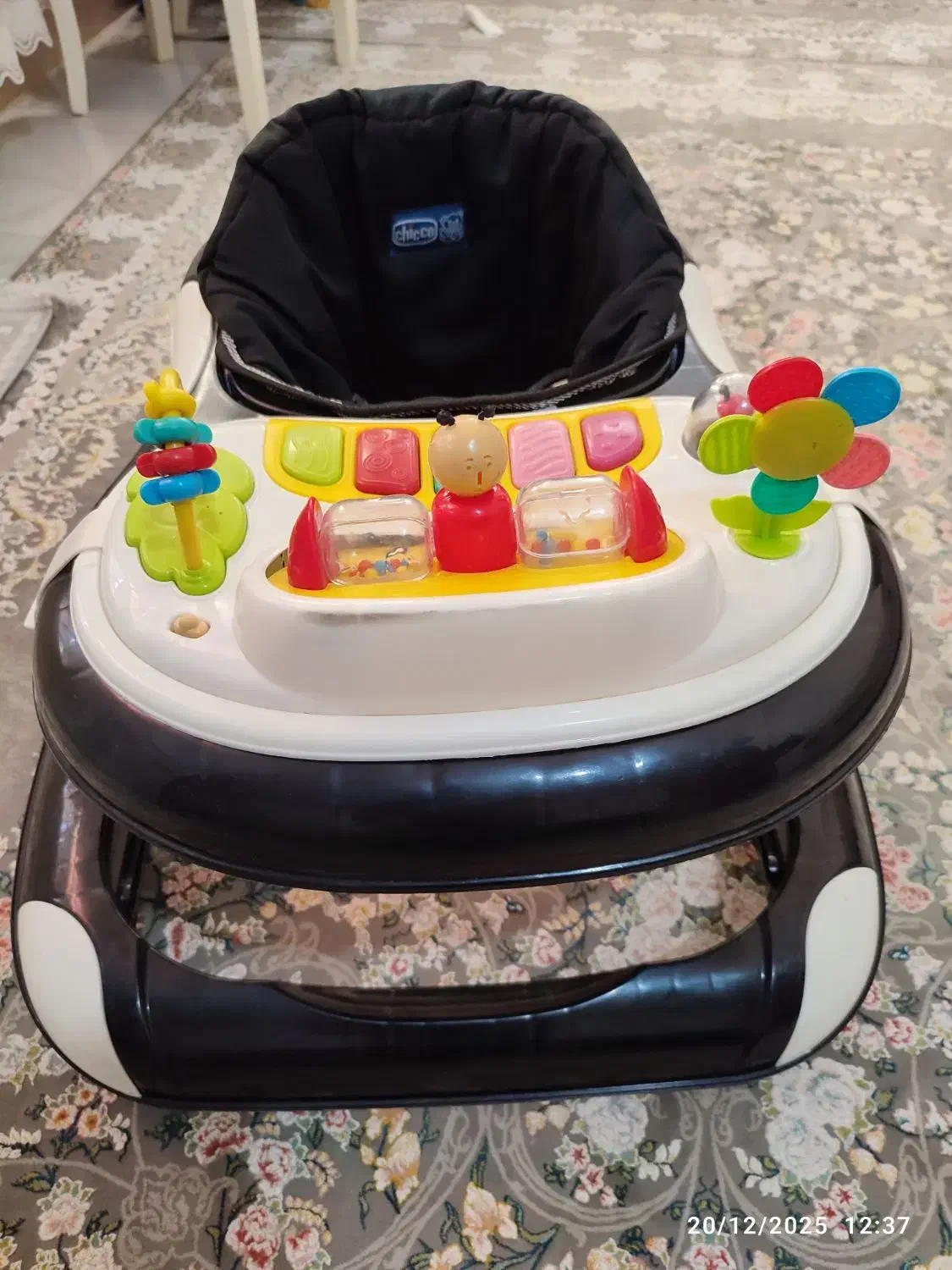 روروئک|کالسکه و لوازم جانبی|ساوه, |دیوار