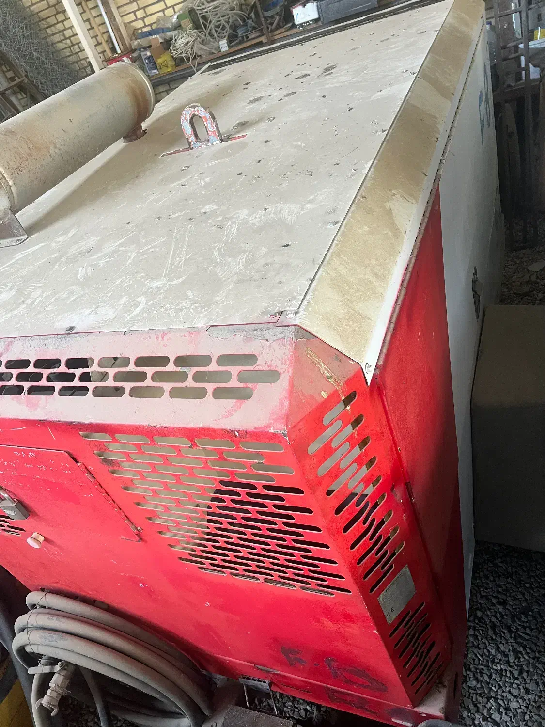 فروش تعدادی ژنراتور و کمپرسور و تراکتور|ماشینآلات صنعتی|اصفهان, شفق|دیوار