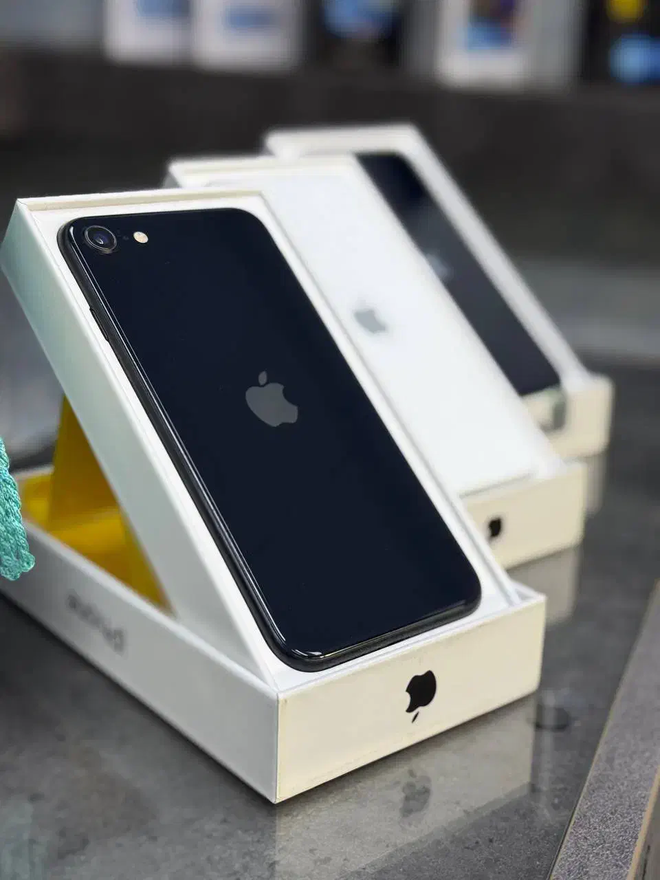 خرید و فروش SE3 2022 / دو شعبه در شرق و غرب تهران|موبایل|تهران, پردیسان|دیوار