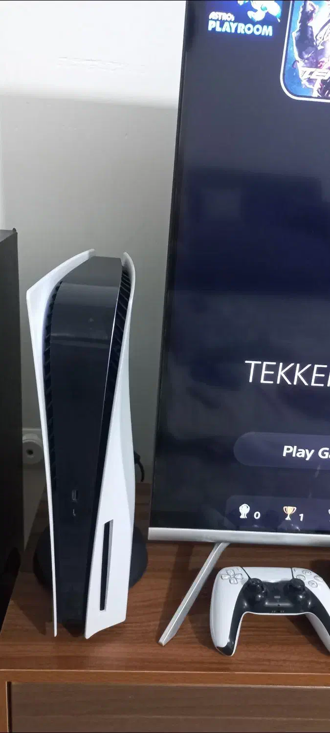 پلی استیشن ۵ استاندارد|کنسول، بازی ویدئویی و آنلاین|پرند, فاز ۵|دیوار