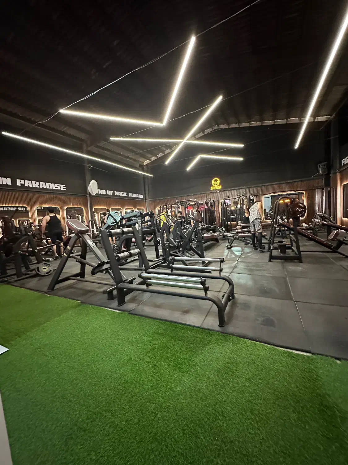 اجاره بوفه باشگاه|اجارهٔ مغازه و غرفه|قم, سراجه (۱۵ خرداد)|دیوار