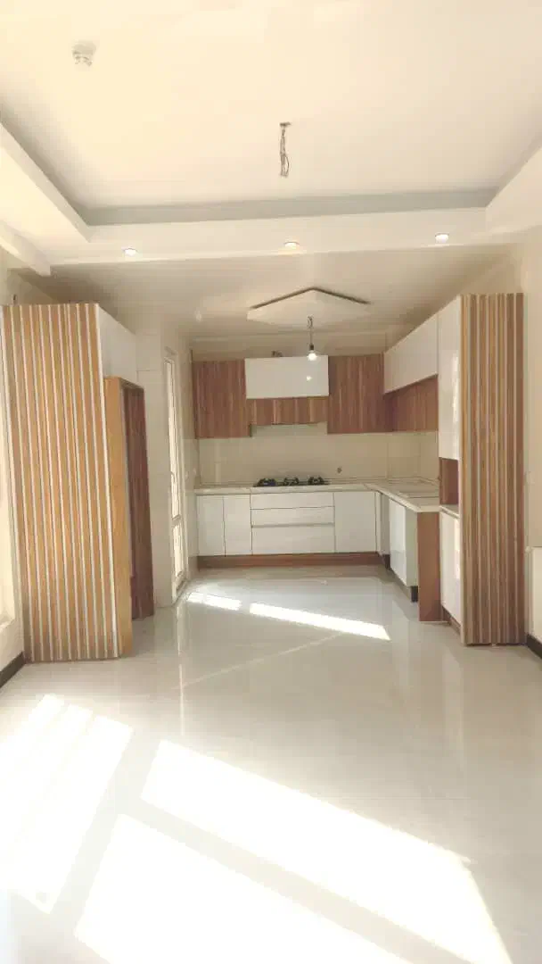 ۹۰ متر دو خواب خوش نور و خوش نقشه با پارکینگ