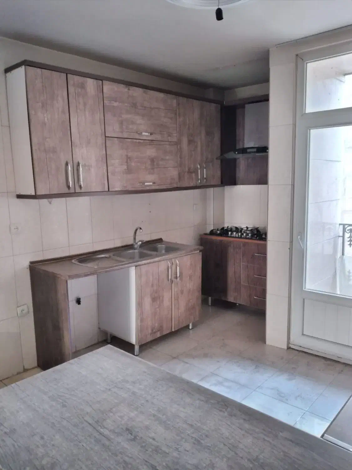 ۷۳ متر - ۱۱ ساله - تک واحدی / دامپزشکی - سلیمی