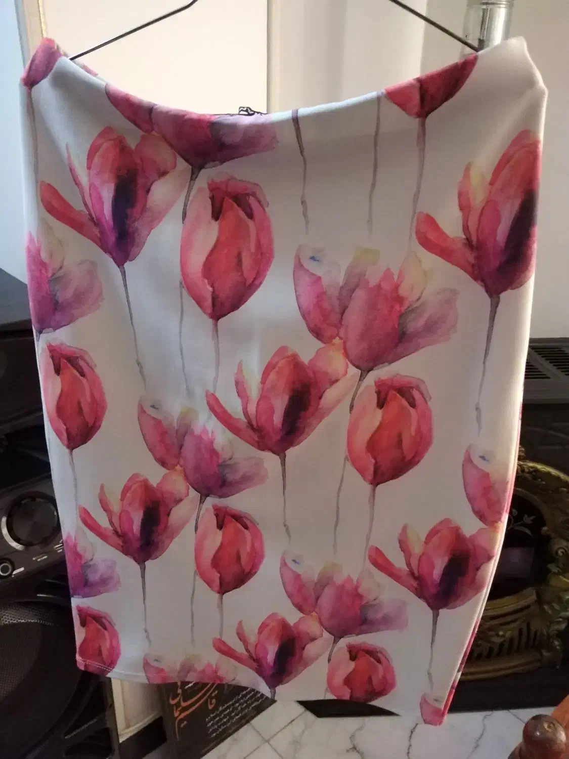 کت ودامن|لباس|قرچک, زیبا شهر|دیوار