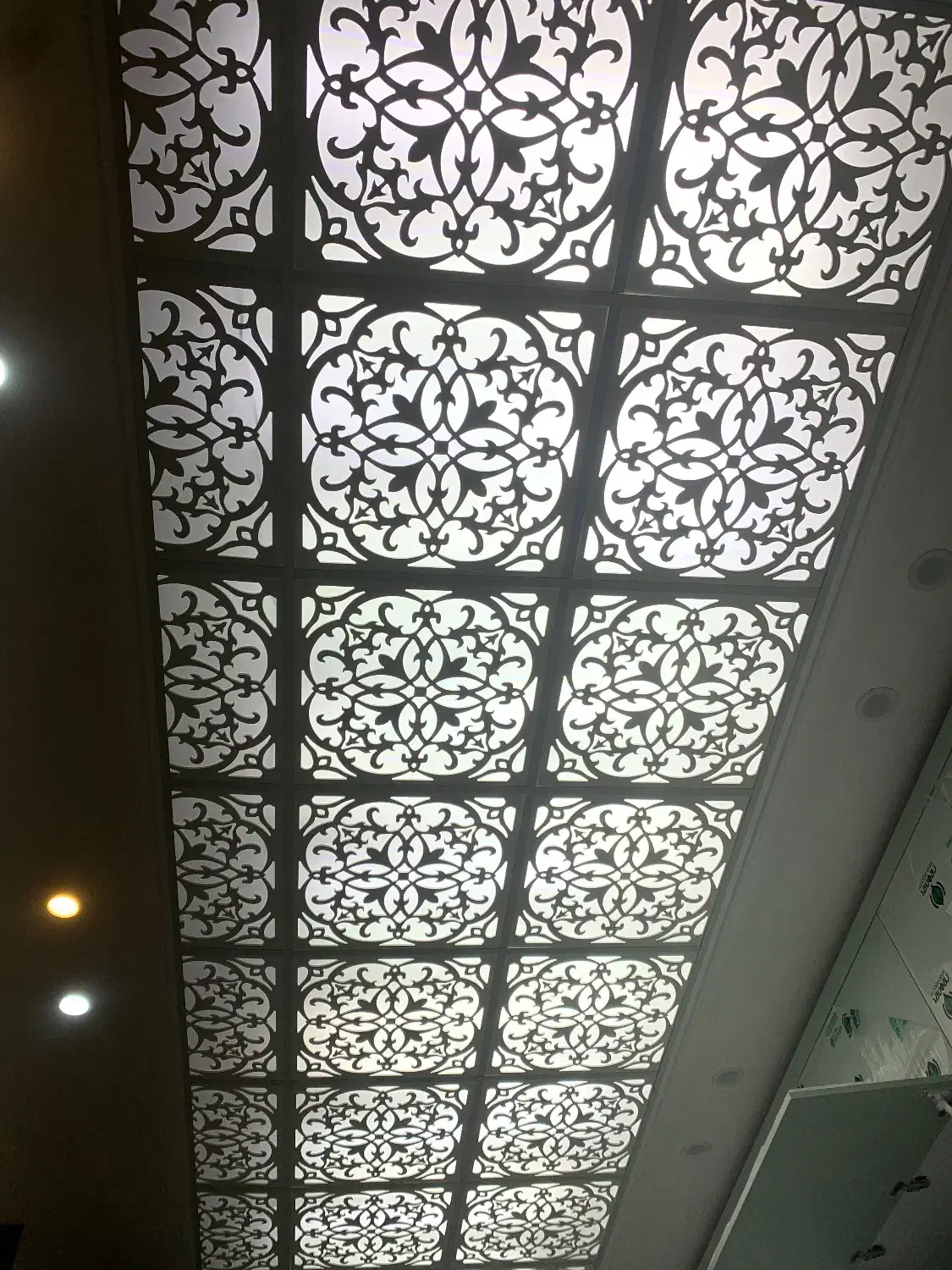 کاغذ دیواری، کابینت، دکوراسیون داخلی|خدمات پیشه و مهارت|اراک, |دیوار