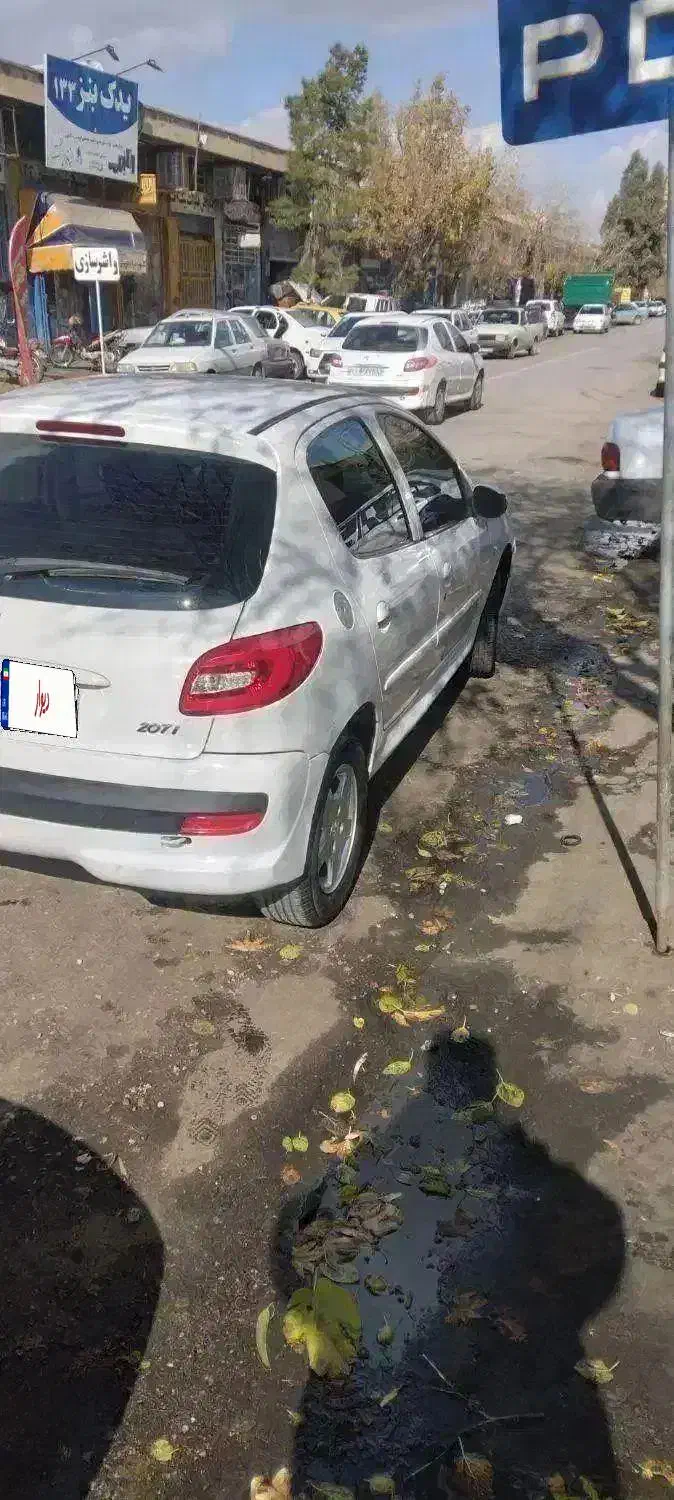 ۲۰۷ مدل ۹۰|خودرو سواری و وانت|شیراز, ترمینال باربری|دیوار