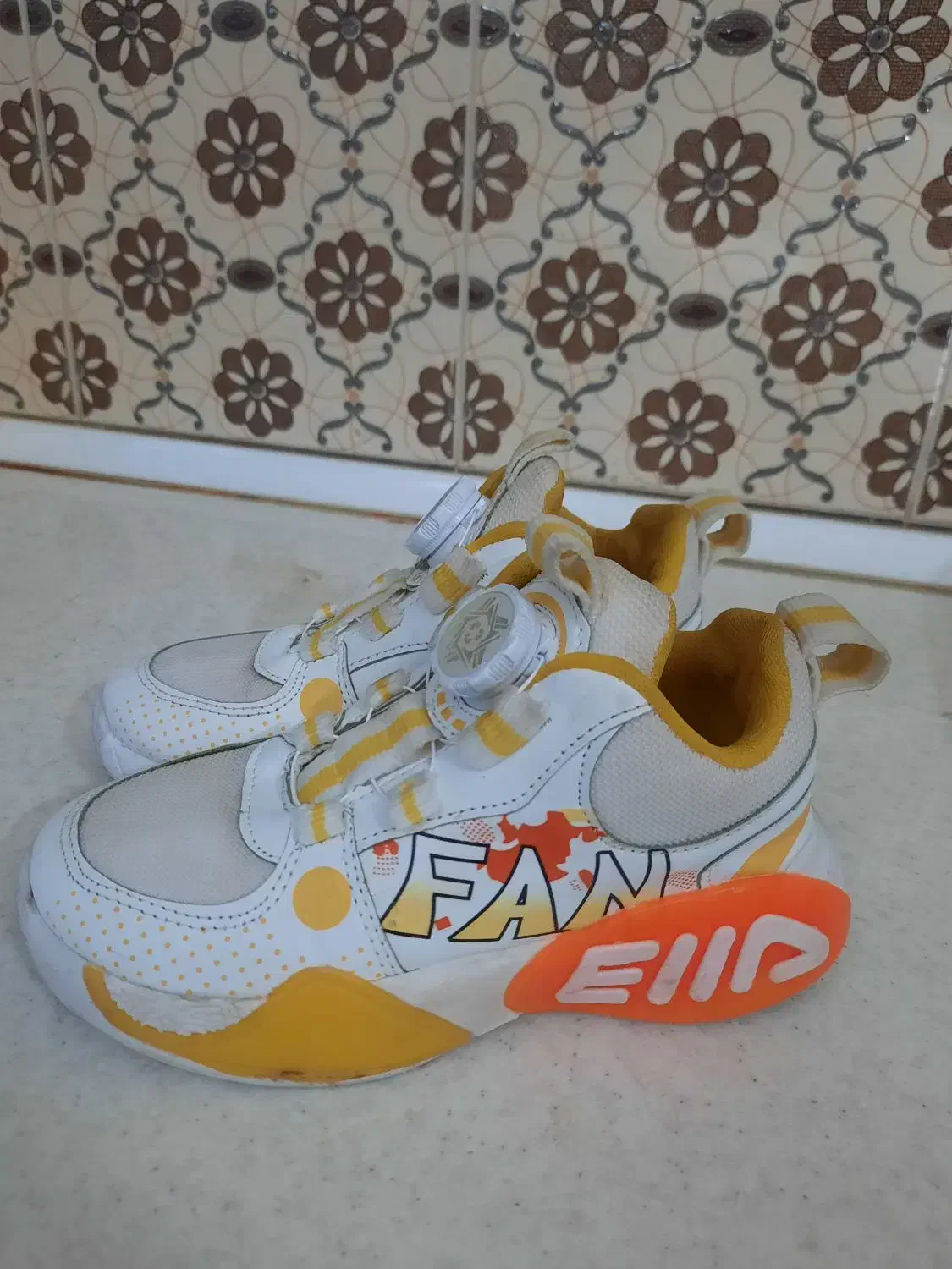 کفش سایز ۲۹ دخترونه و پسرونه|کفش و لباس بچه|زارچ, |دیوار