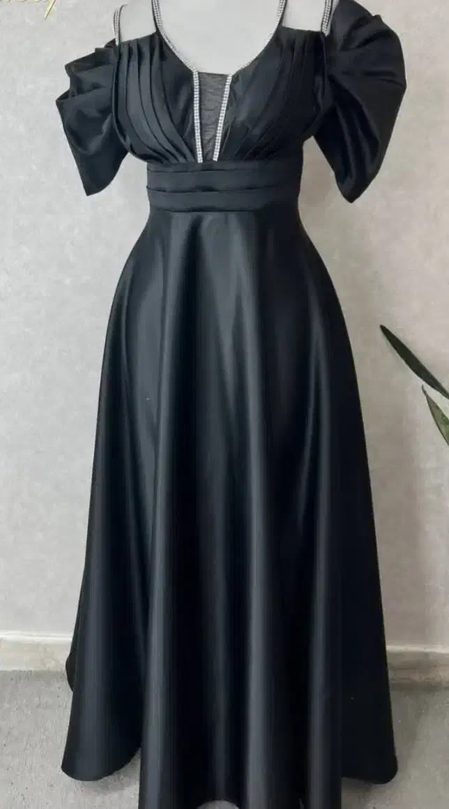 لباس مجلسی|لباس|ماکو, |دیوار