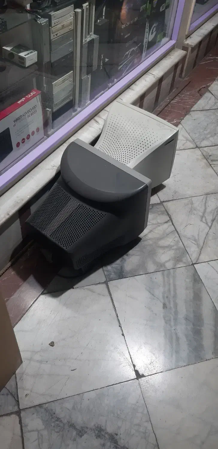 مانیتور CRT 17INCH 15|قطعات و لوازم جانبی رایانه|تبریز, |دیوار