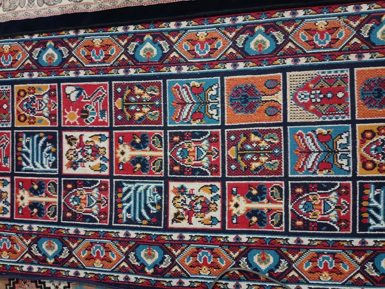 کناره|فرش|بیرجند, |دیوار