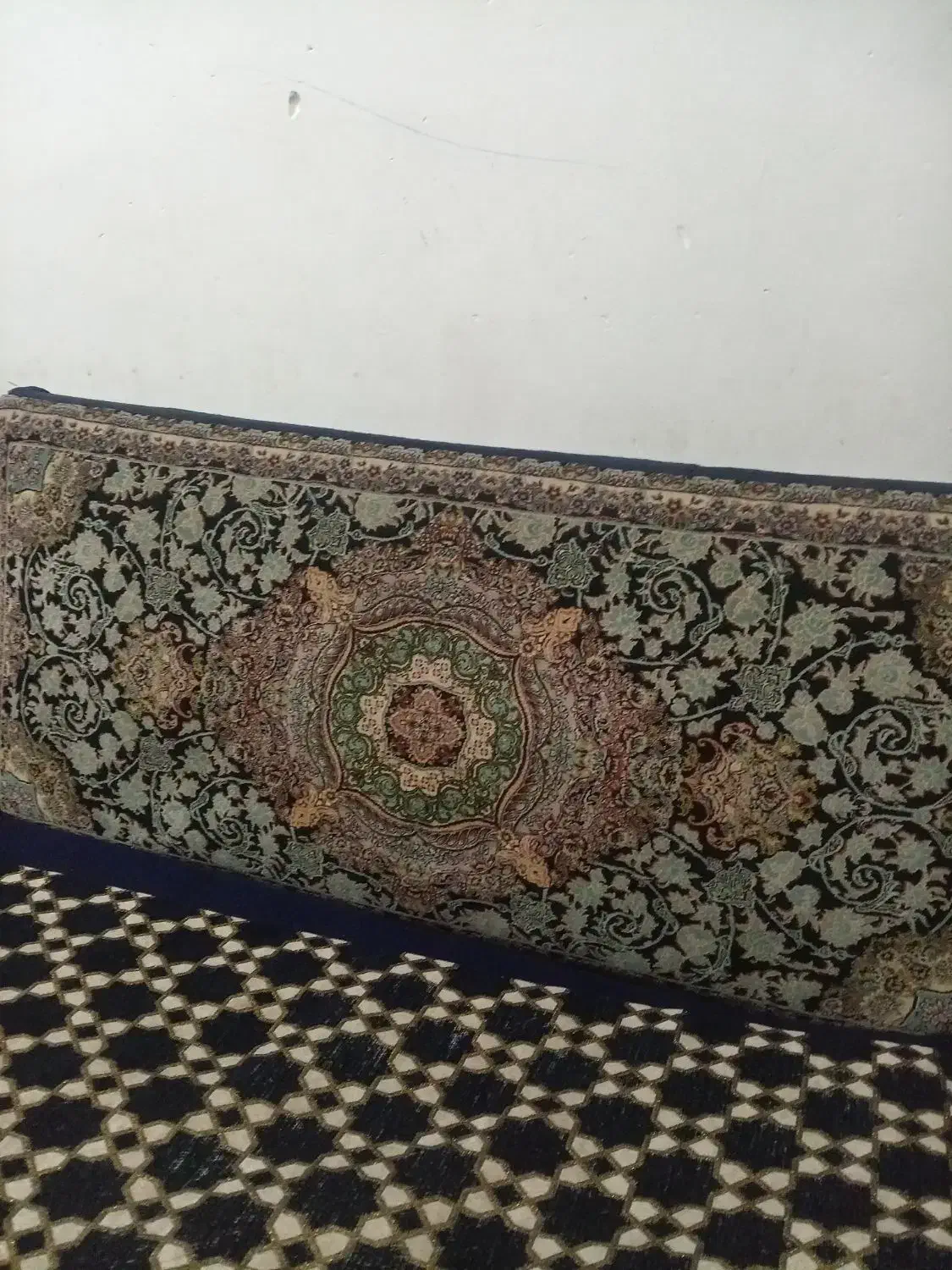 پشتی نونو|پشتی|مشهد, سپاد|دیوار