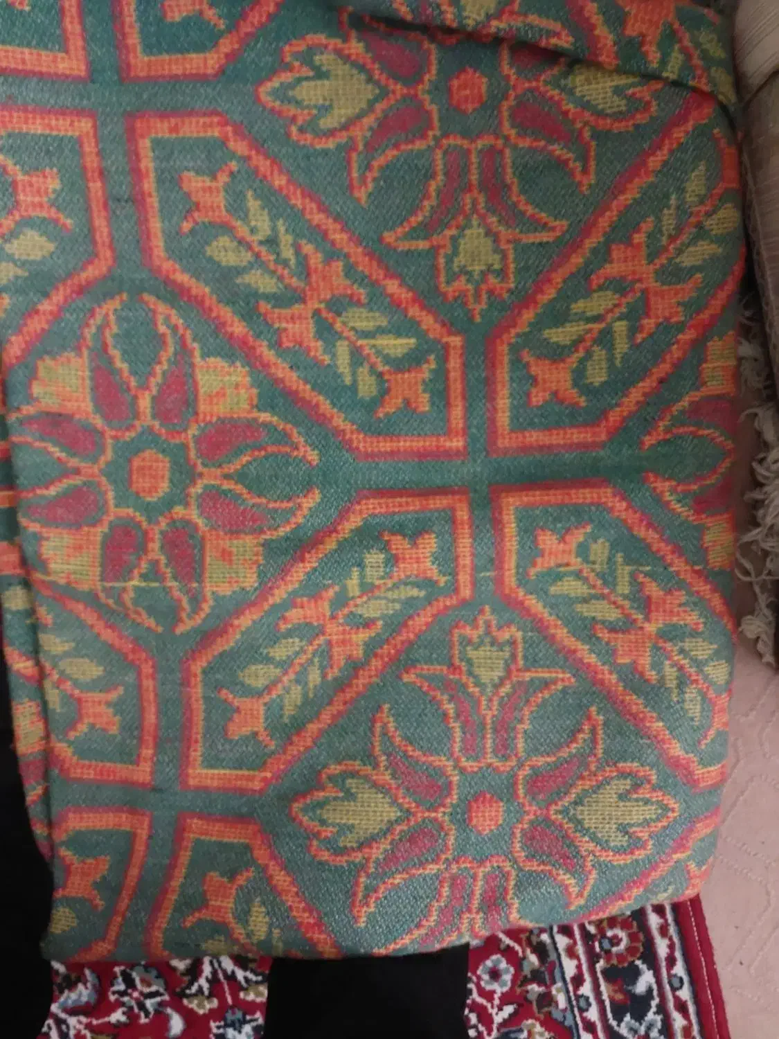 روفرشی نو در دو رنگ|روفرشی|اصفهان, علی قلی آقا|دیوار