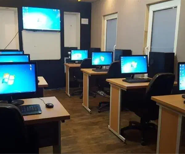 آموزش کامپیوتر،حسابداری،طراحی سایت،برنامه نویسی|خدمات آموزشی|بروجرد, |دیوار